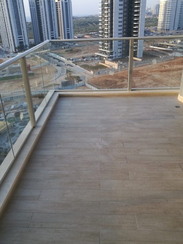 מרפסת מרוצפת 